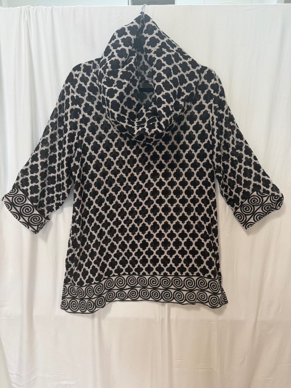 Gretchen Scott Black and white cotton tunic. Size XL